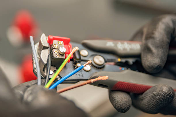 Best Local Electrician Companies  in Lakeport, CA